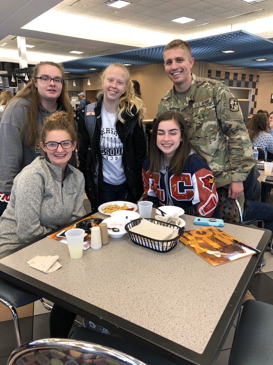 CHSGuide's tweet image. With over 20,000 students enrolled at MU, it’s nice to run into some former Clinton students @CHSCards