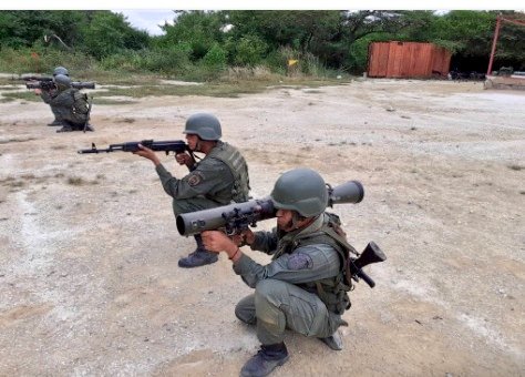 FAES del Ejército Bolivariano - Página 3 EHqXX1GX0AASoTN?format=jpg&name=small