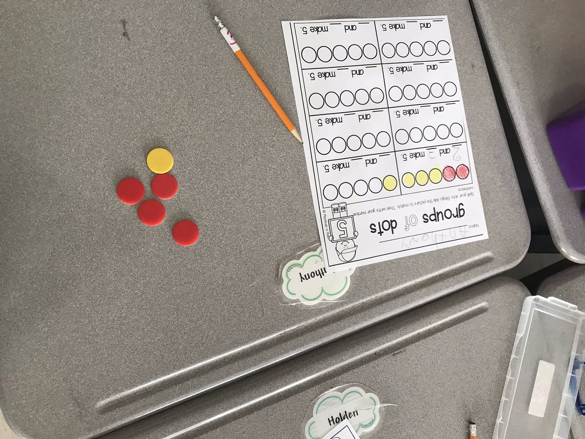 class_brunetti's tweet image. Exploring all the ways to make 5 with counters and partners.