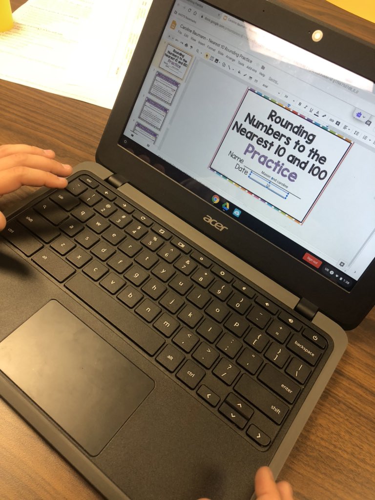 MsKrysiak31's tweet photo. Today we used #GoogleClassroom to practice rounding numbers to the nearest 10 and 100! #AACPSAwesome #PHESpride #iteachthird #thirdgrademath #KrysiakandKyleteach3 https://t.co/GI9KXSRjl9