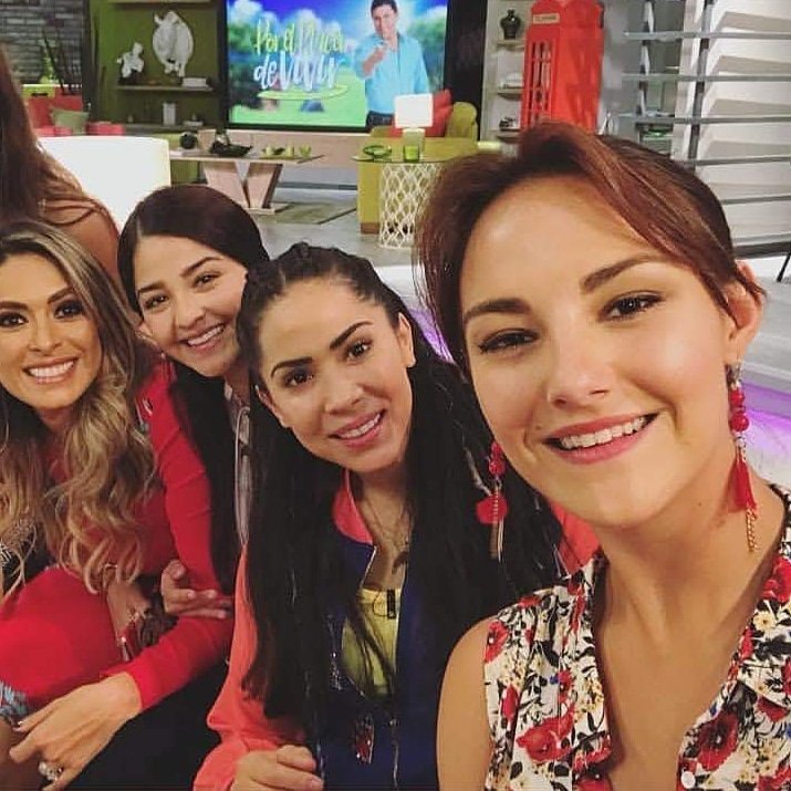 lucesitaJadeF's tweet photo. Bellas
Las protagonistas estuvieron presentes en el programa hoy para hablar del estreno.
#hijasdelaluna #hdll #juanas #juanasoledad #juanaines #juanabarbara
@JadeFraserMx https://t.co/O8bdZh5ySd
