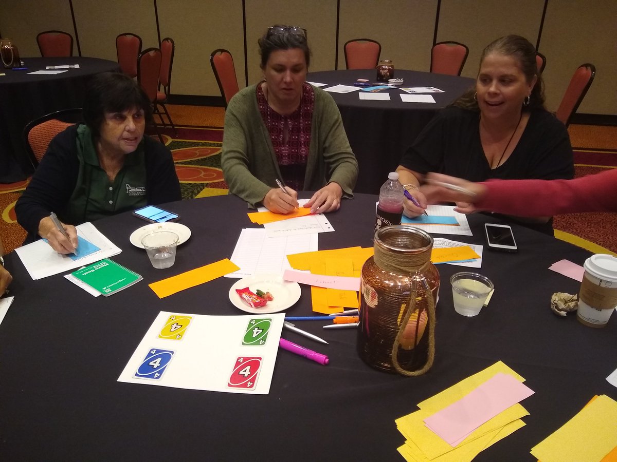 Tia Brown is at it again - this time sharing with Florida's science teachers at the FAST conference. Engagement at its best 😁 <a href="/MCPS_Secondary/">MCPS Secondary C&I</a> #FAST2019