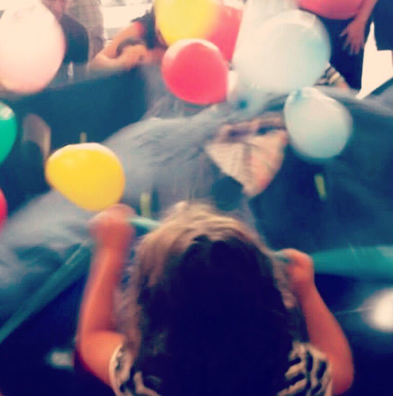 Ya se siente la primavera y la celebramos con música, juegos y canciones! Infórmate sobre nuestros talleres en L’Aria espacio cultural 099 758 208
🌞🌸🙌🎈🎶💕