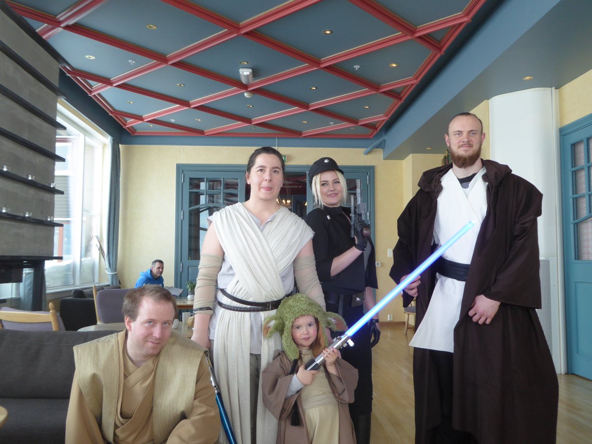 jamesjawa's tweet photo. @SW_Insider The best part of #VisitHoth was getting a chance to connect with other fans from all over and have fun for a whole weekend - everything is all in one spot, and it's very chill (and chilly) https://t.co/4ImuCCDRRh
