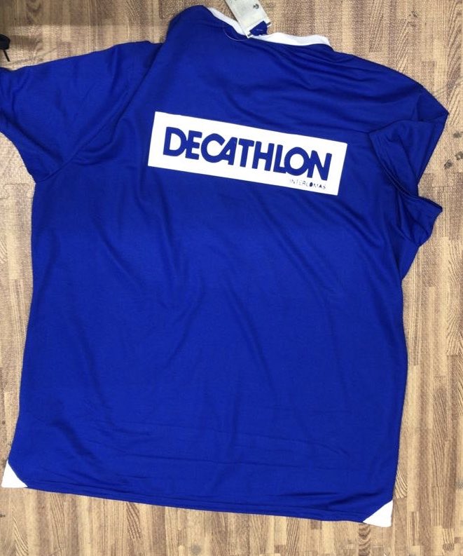 AP17BR's tweet photo. Listos los uniformes,para el partido de exhibición de ex futbolistas y amigos.... @ap17br @decatloninterlomas https://t.co/aOu7nv7ryK