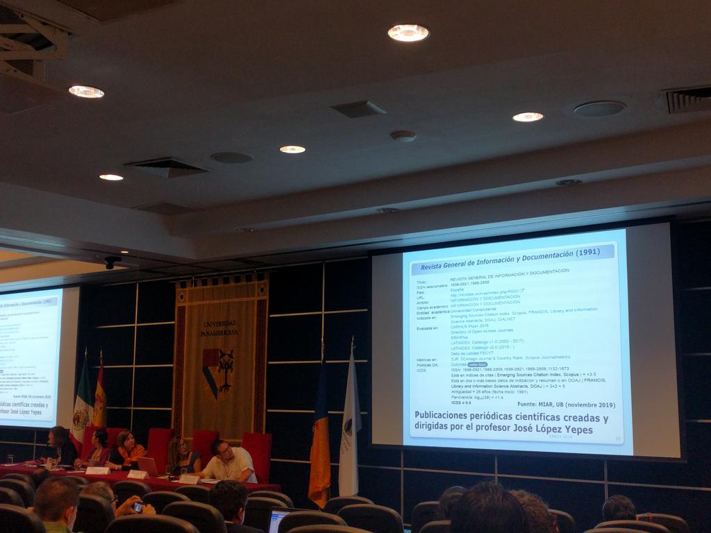 RevistaEducare's tweet photo. Hoy continuamos con #crecs2019 , hablamos de gestión y políticas editoriales. @comunidadUNACR  #AccesoAbierto https://t.co/IEG5c6RQEO