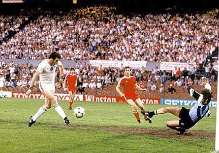 TheRealRussHowe's tweet image. Aston Villa 1  Bayern Munich 0  #MullerWeen