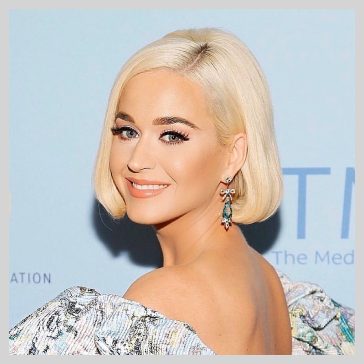 #KatyPerry 🤩🤩🤩 for the <a href="/LynchFoundation/">David Lynch Foundation</a> #SilenceTheViolence benefit. Hair by #901artist <a href="/rickhenryla/">Rick Henry</a>!