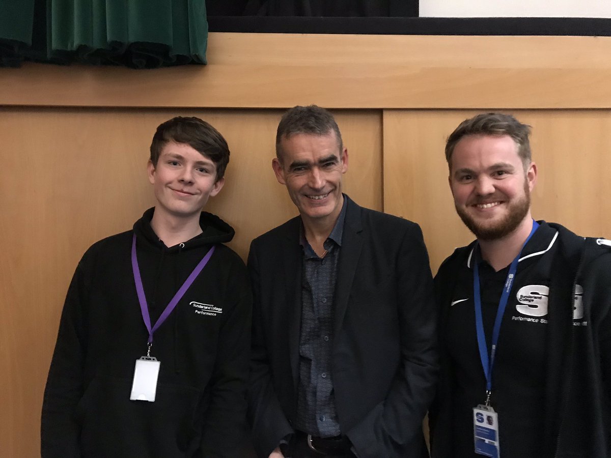 He was just desperate to ask his question. Mind, it’s not everyday you meet the <a href="/NationalTheatre/">National Theatre</a> Director... his reply, ‘movies make you famous, TV makes you money, theatre makes you good’. Highly engaging and thought provoking lecture. Thank you! <a href="/SunCollArts/">Sunderland College Creative Arts</a>