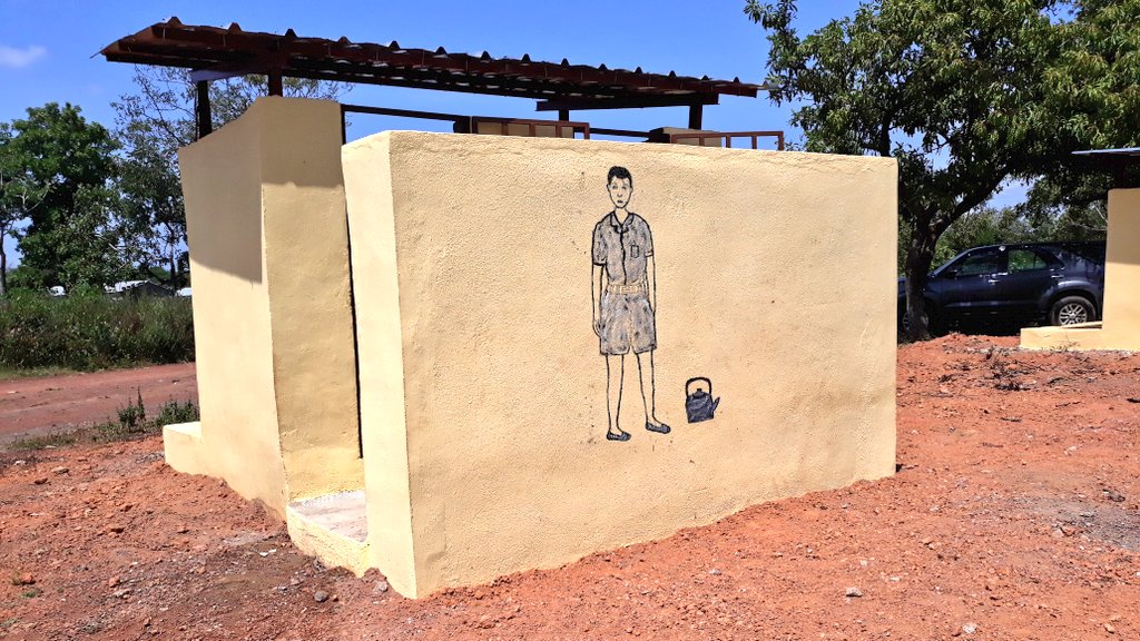 diallokei's tweet photo. 3 nouvelles salles de classe pour le village de #MAFELE, dans la commune de FARAGOUARAN, cercle de BOUGOUNI.
La constriction et équipement de 3 trois salles salles de classe avec deux sanitaires, un magasin et une direction ont coûté 41.688550CFA
#OurWorldOurFuture
#DPWorld_Dakar https://t.co/Ar4lNpaw7H