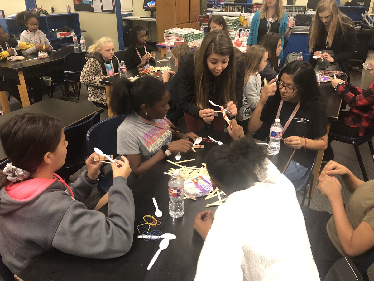 wranglertech's tweet image. Thank you to Miranda Konowitz, Program Manager for the Cessna SkyCourier and @TextronAviation for coming to talk with our Girls Who Build club! It was awesome. 
#WPSProud #WPSFutureReady #GirlsWhoCode 
#GirlsWhoFly
#GirlsWhoBuild #GirlPowered #DreamBelieveAchieve