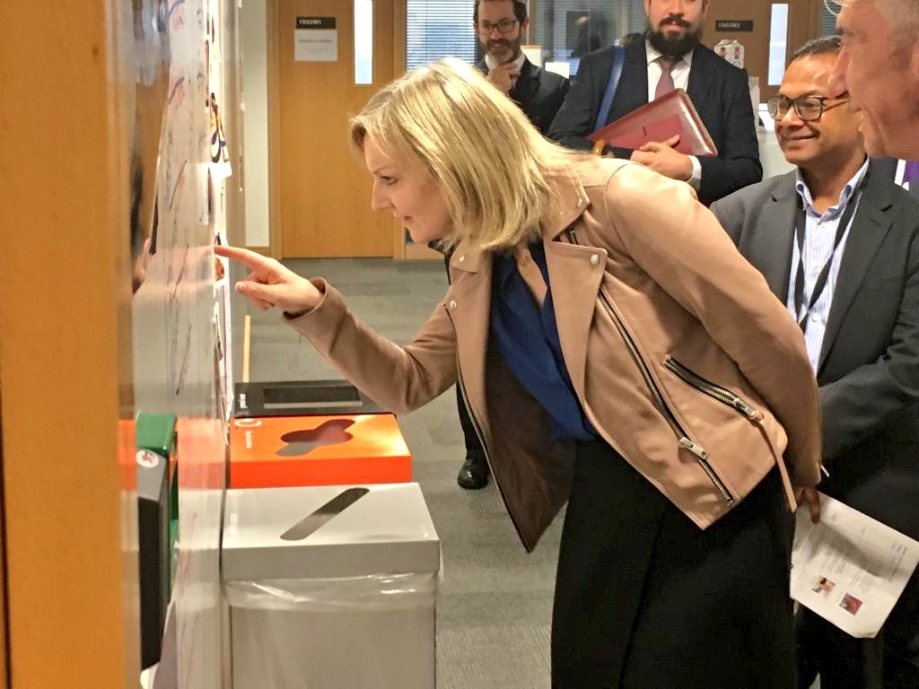 trussliz's tweet photo. Great to see the work of  @tradegovuk team from HR to marketing to digital.

Our newly launched market access tool lets 🇬🇧 firms alert us to trade barriers so we can remove them.

Tell us about any barriers you are facing here. 👇

https://t.co/hYCIFm4h2G https://t.co/G8kViicWLg