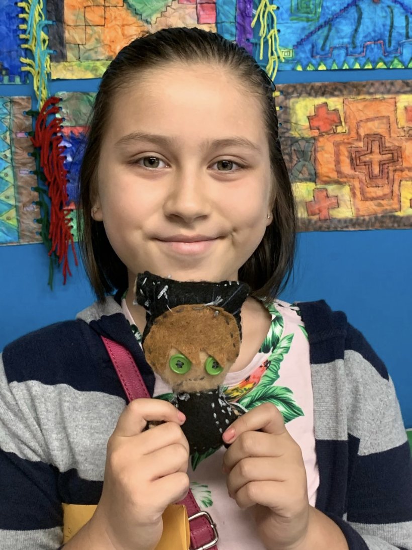 FeasterCharter's tweet photo. Have you seen what is going on in our #FeasterArt classroom? Check out what the students are sewing with Ms. Treter during her after school art club! #VAPA #FeasterLearns #FeasterMindlabs @VAPA_CVESD https://t.co/Whhqjqx6Yf
