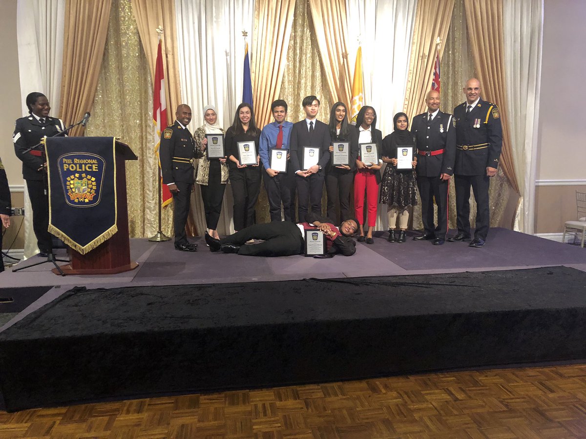 An honour to be a part of this night. Thanks to Colin and Rasheda - graduated members of the @WRT_PDSB Student Advisory who are receiving @PeelPolice Diversity Scholarships. #PeelProud #YourWorkIsNoticed
@PeelSchools @Mr_L_Barrett @_MsFrancois @AishaJeff