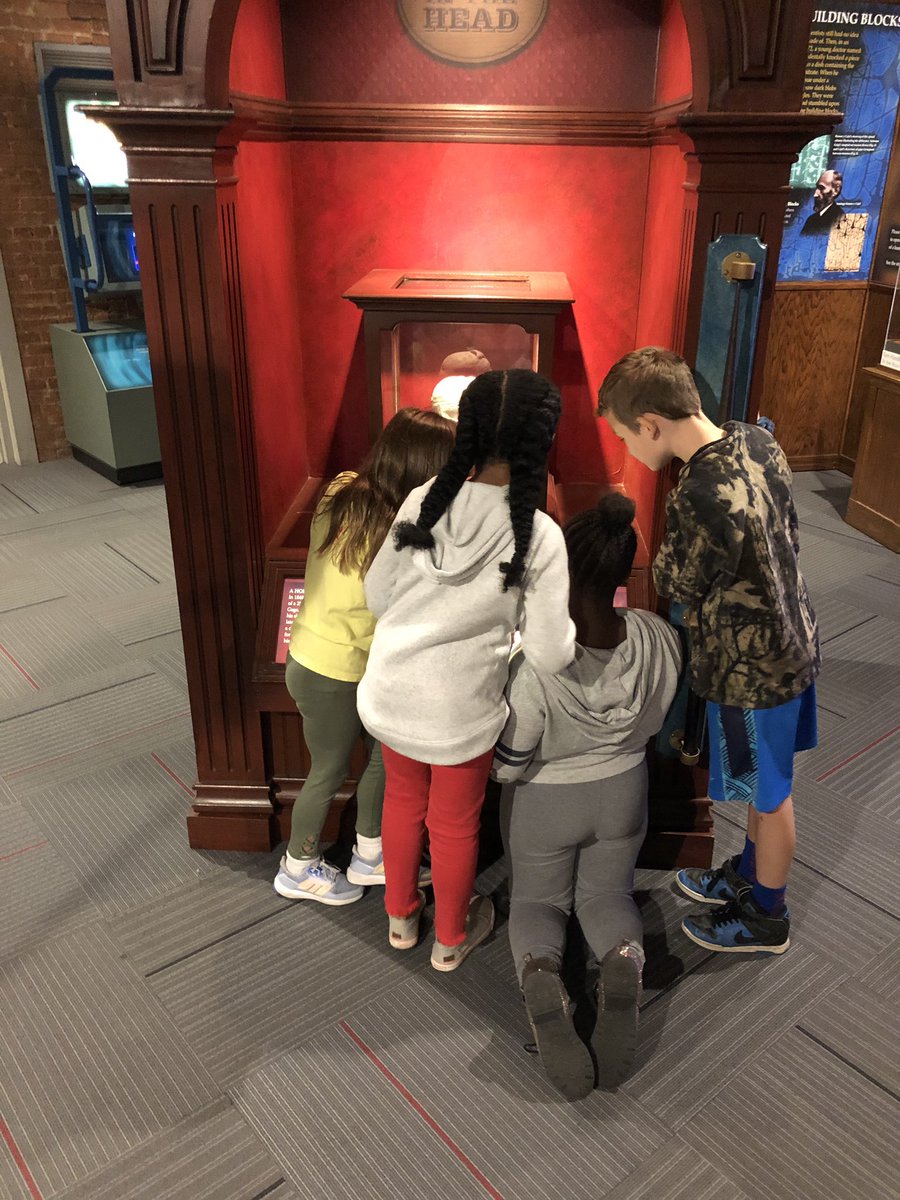 Ms. Nielsen at Syracuse Latin tweet media