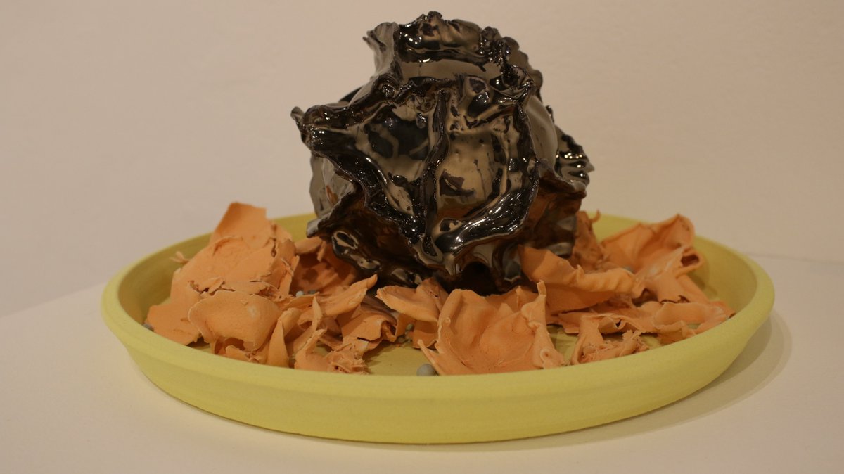 CSUFCOTA's tweet image. Philip Kupferschmidt (@_pk_ceramics) MFA Ceramics
&quot;Forever in the Woods&quot;
Duff Gallery
10/12-10/18

Petri Dish #1
6 in H x 7 in W
Ceramic and glaze

#CSUFCOTA #CSUF #CSUFVisualArts