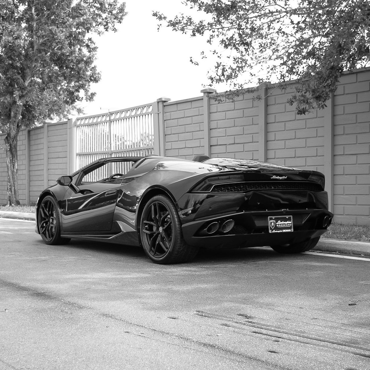 Lamborghini Broward tweet media