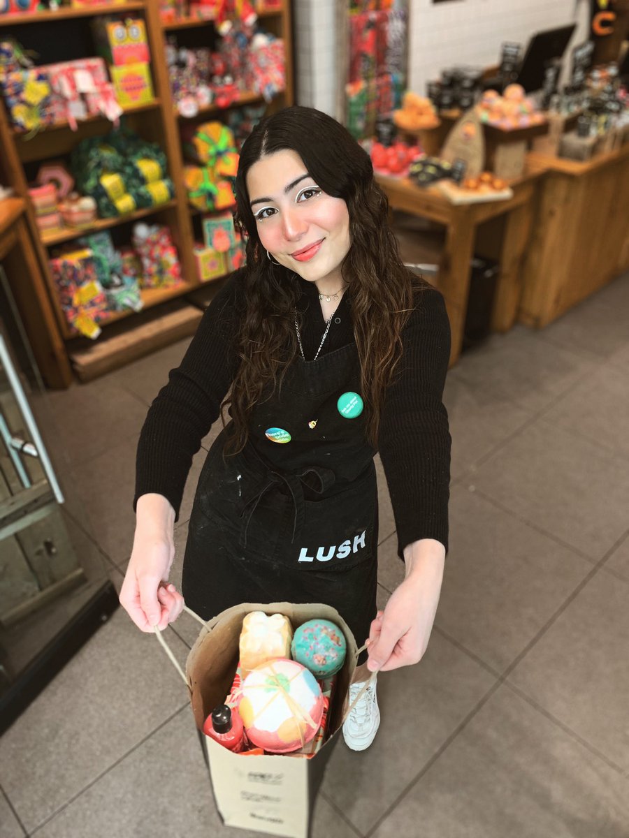 Wanna wake up to Lush delivered at your door? Well now you can! 😍🥳Pop into Lush Memorial City and ask us about our Endless Isle and in store pickup! #MemorialCity #EndlessIsle