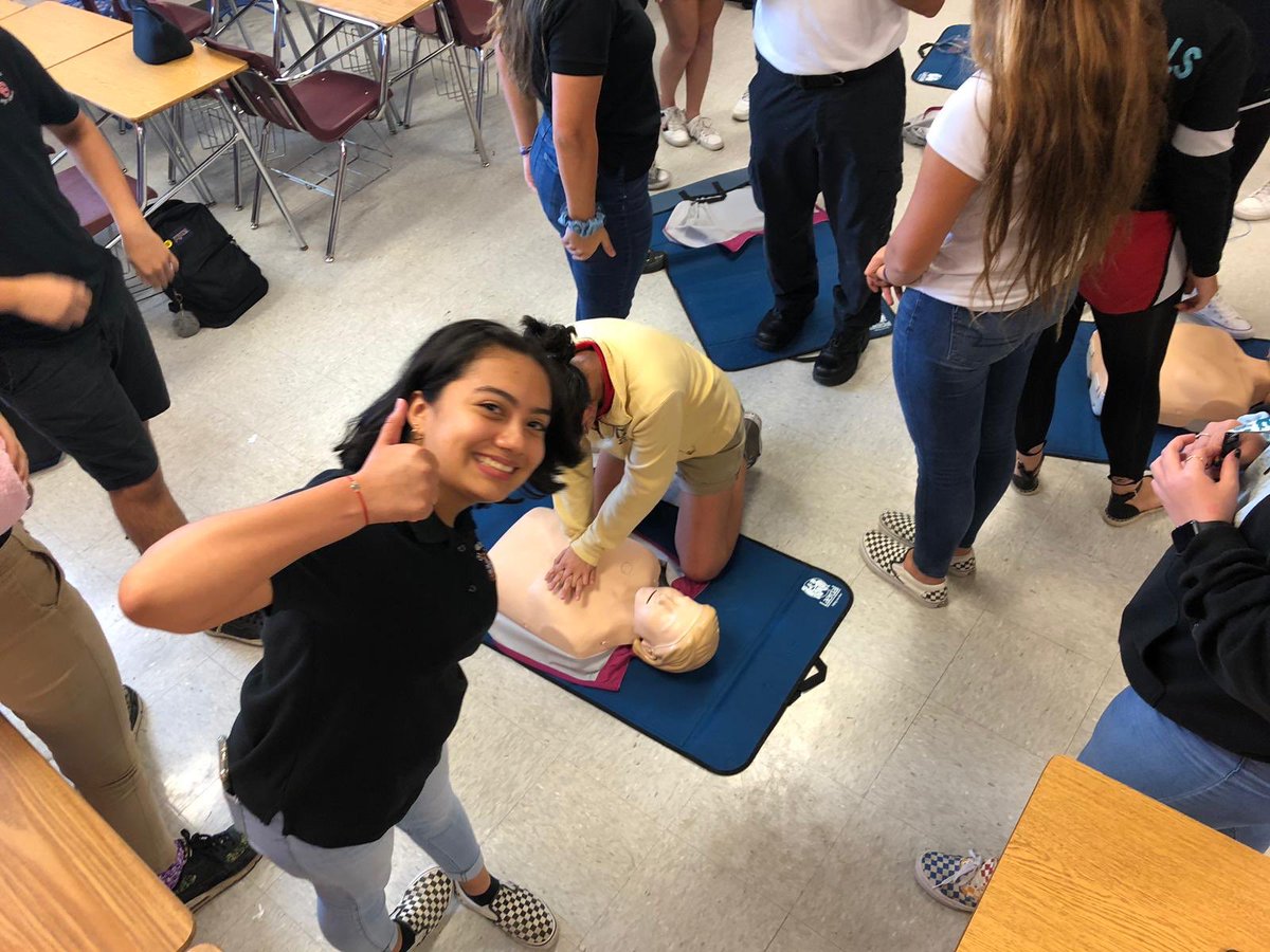 cavsibbiology's tweet photo. Andrea Jaime Medical Leader’s held a CPR class with some of their members. Special thanks to Cesar Lora for volunteering his time to help us. @Janelle_lora you are a rockstar. #AJML @gablettes @highlightscghs @thecavaleon @CoralGablesSHS https://t.co/cqOUIF0c4U