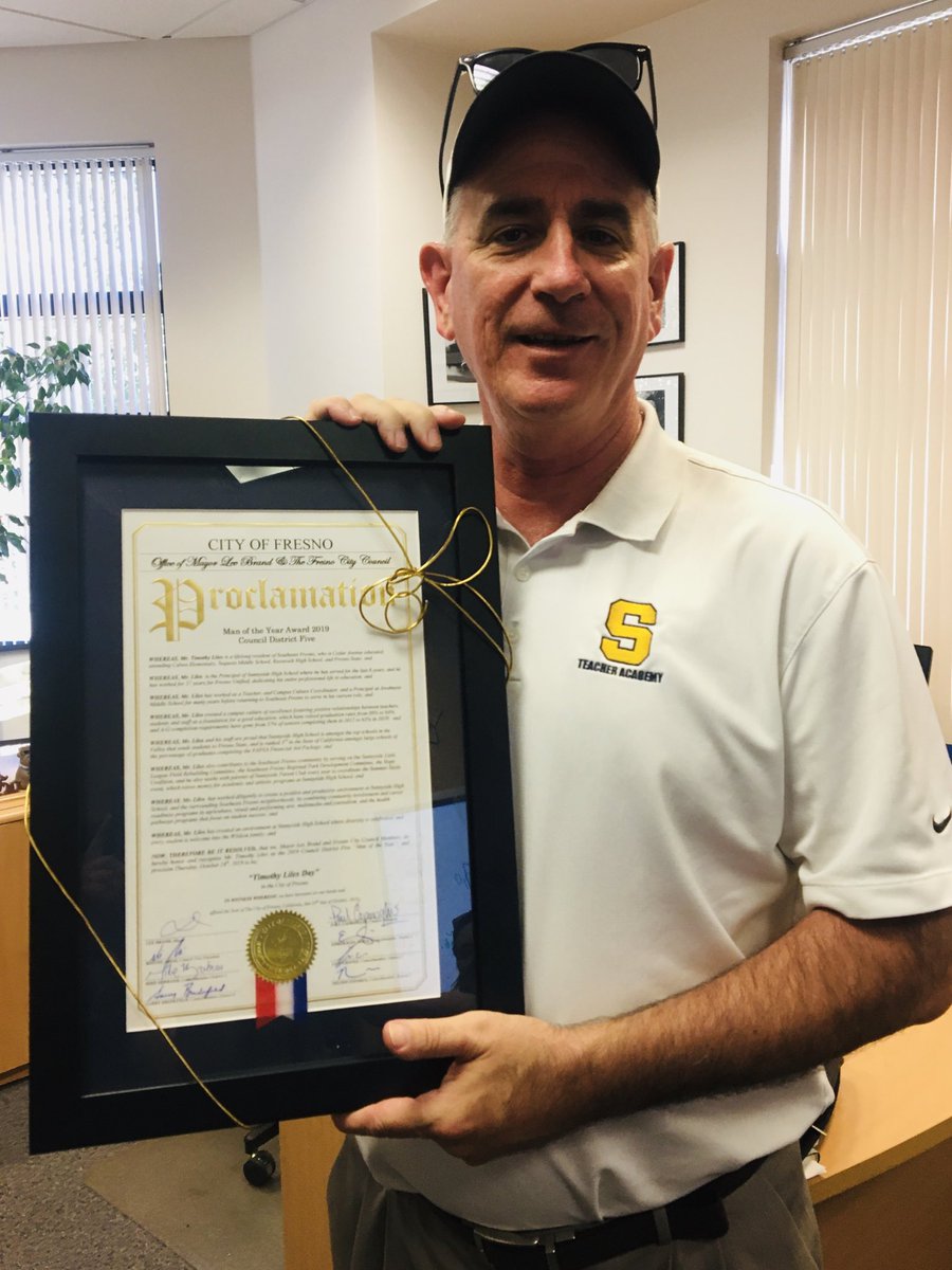 Hear Ye!  Hear Ye!  ⁦<a href="/CityofFresno/">City of Fresno</a>⁩ has proclaimed today, October 24, as Tim Liles Day.  <a href="/fresnounified/">Fresno Unified</a> ⁦<a href="/SHSregion/">Tim Liles</a>⁩ Liles received the District 5, Man of the Year award for being an incredible leader and community servant.