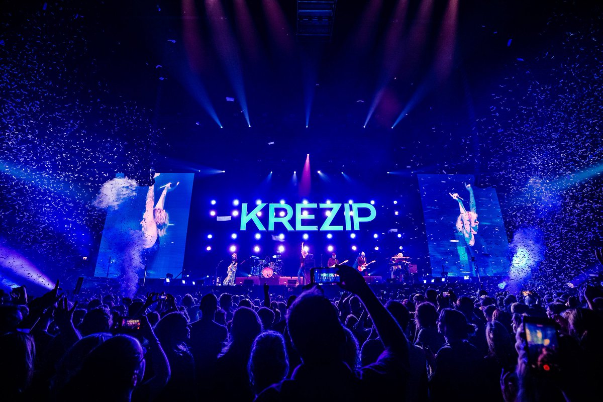 WOW WHAT A NIGHT!! De eerste uitverkochte <a href="/ZiggoDome/">Ziggo Dome</a> show EN ons nieuwe album genaamd ‘Sweet High’ uitgebracht: krezip.lnk.to/SweetHighGD

📸: @benz

#SweetHigh #nieuwkrezipalbum #krezip #krezip2019 #krezipziggodome #zullenwehetnogeenkeerdoen