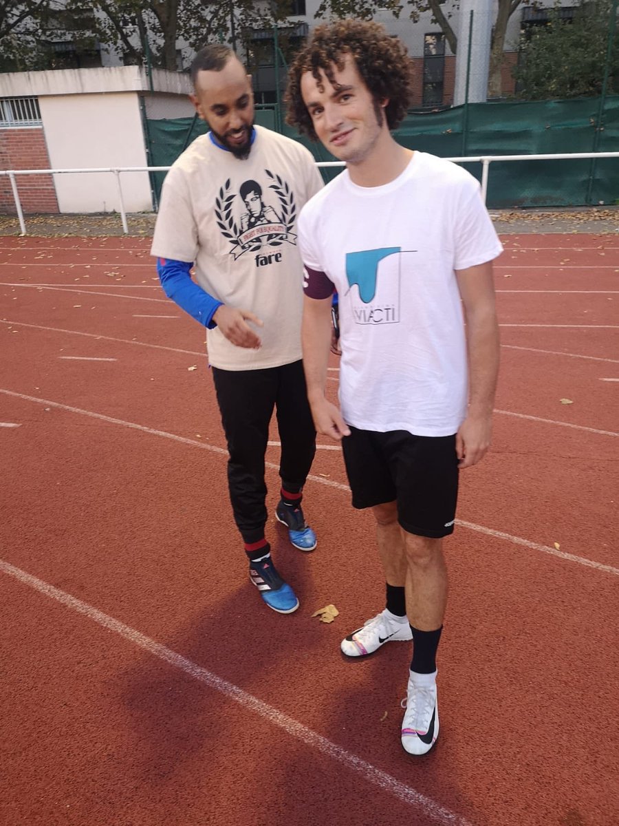 Le foot solidaire avec <a href="/farenet/">Fare</a> <a href="/fare_es/">Fare_ES</a> et <a href="/VIACTI/">VIACTI</a> 
Soutenez le Viacti FC 🙂⚽️ #FootballPeople