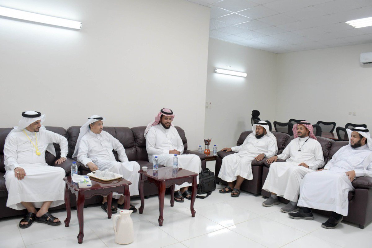 tanmya37's tweet photo. وقعت لجنة #تنمية_ابوعريش اتفاقية تعاون وشراكة مع مركز بوح للاستشارات التربوية والتعليمية تشمل تبادل الخبرات والمنافع المشتركة وتأهيل وتطوير المتطوعين في اللجنة، بلإضافة إلى تأسيس ومأسسة وحدة التطوع في اللجنة وفق المعيار الوطني، والسعي إلى تأسيس نادي للفتيات في #أبوعريش
@Dr_holybi https://t.co/ONTnFyO7tl