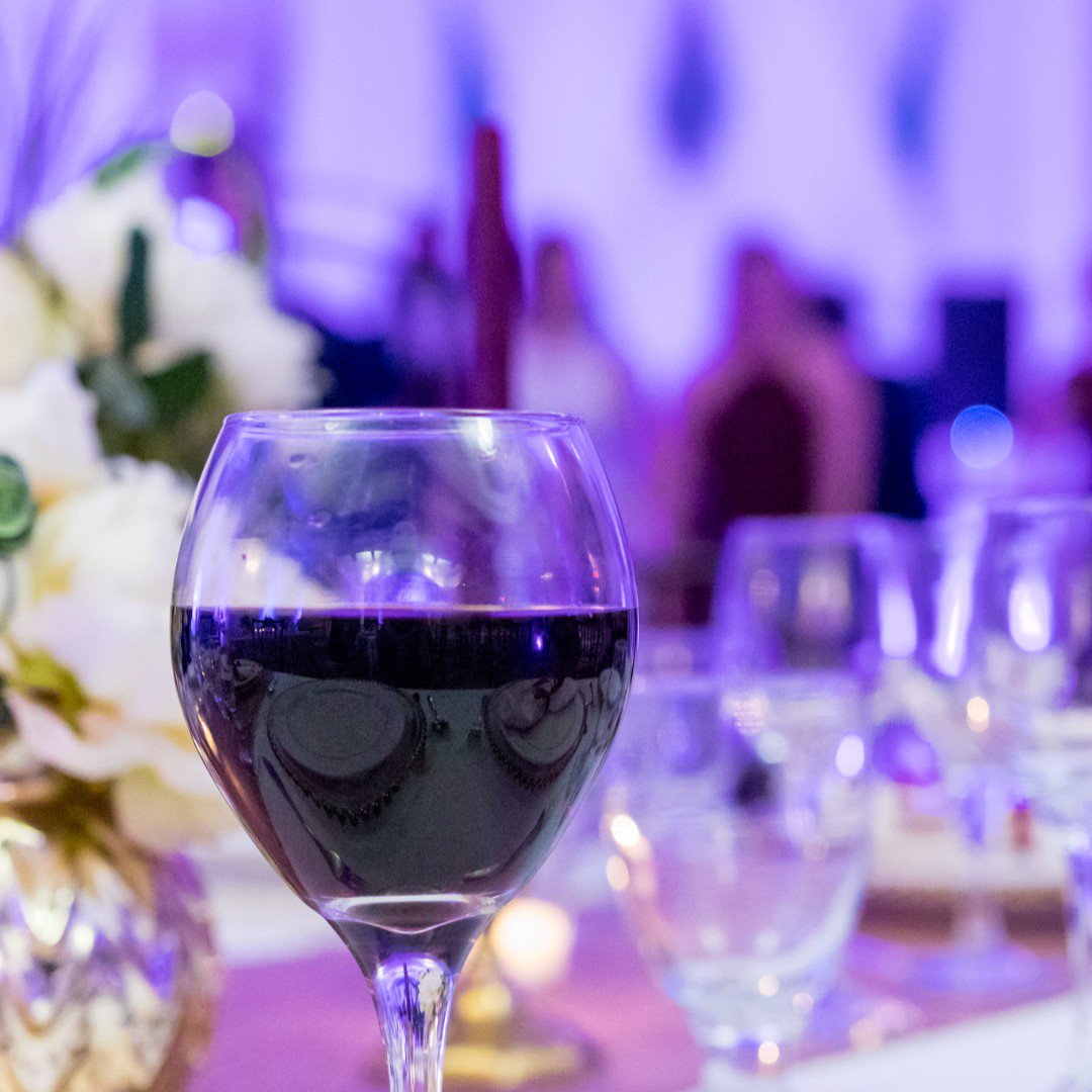 That much closer to the weekend! 🍷.
#personalbrand #personalbranding #commercialphotography #businessphotography #marketingphotography #brandphotography #headshots #businessheadshot #portraitphotographer #wickedgoodlife #mouseislandcreatives