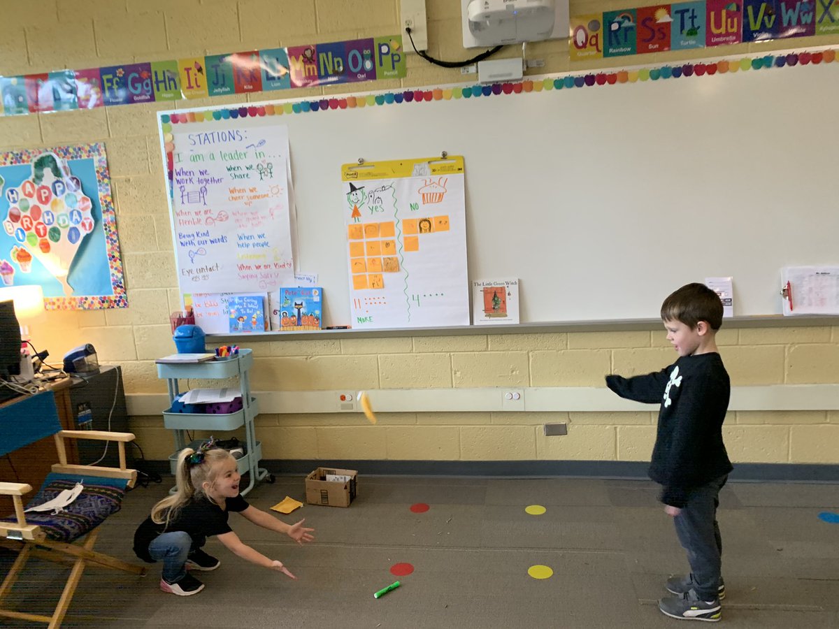 MsRottner's tweet photo. We have been practicing counting in math and today we counted how many times we could toss a bean bag to our partner. This was so much fun! #everydaymath https://t.co/S3dKcFtOGa