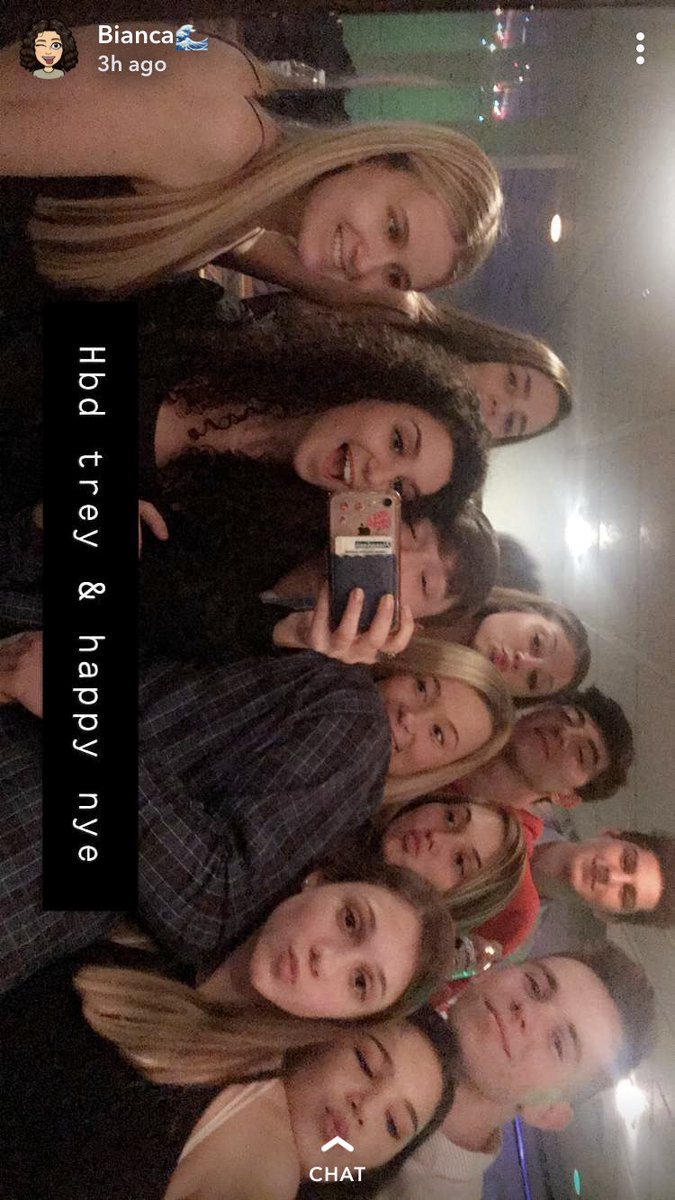 EliRotenberg's tweet photo. Happy birthday Hannah🙂🤙🏾 @Hannah102400 https://t.co/FWBwff8dbh