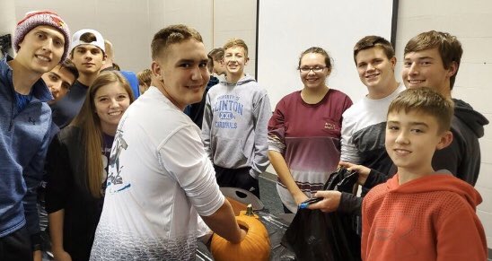 ClintonFBLA's tweet photo. Our meeting was a success!  We had so much fun doing our annual pumpkin carving contest. The winning team this year was the officers! @CHSCards https://t.co/6E7Z87EuZw