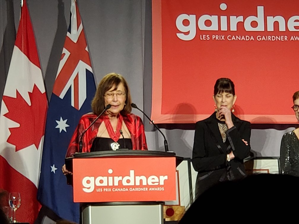 Connie Eaves receiving the prestigious <a href="/GairdnerAwards/">Gairdner Foundation</a>! @EavesLab