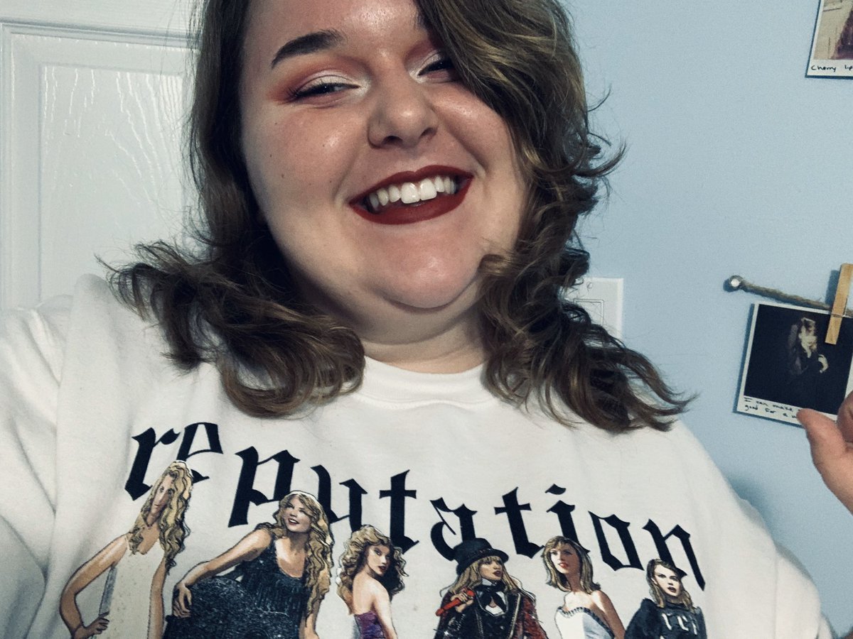 ShookBySwift13's tweet image. This sweater screams #13YearsOfTaylorSwift ☺️