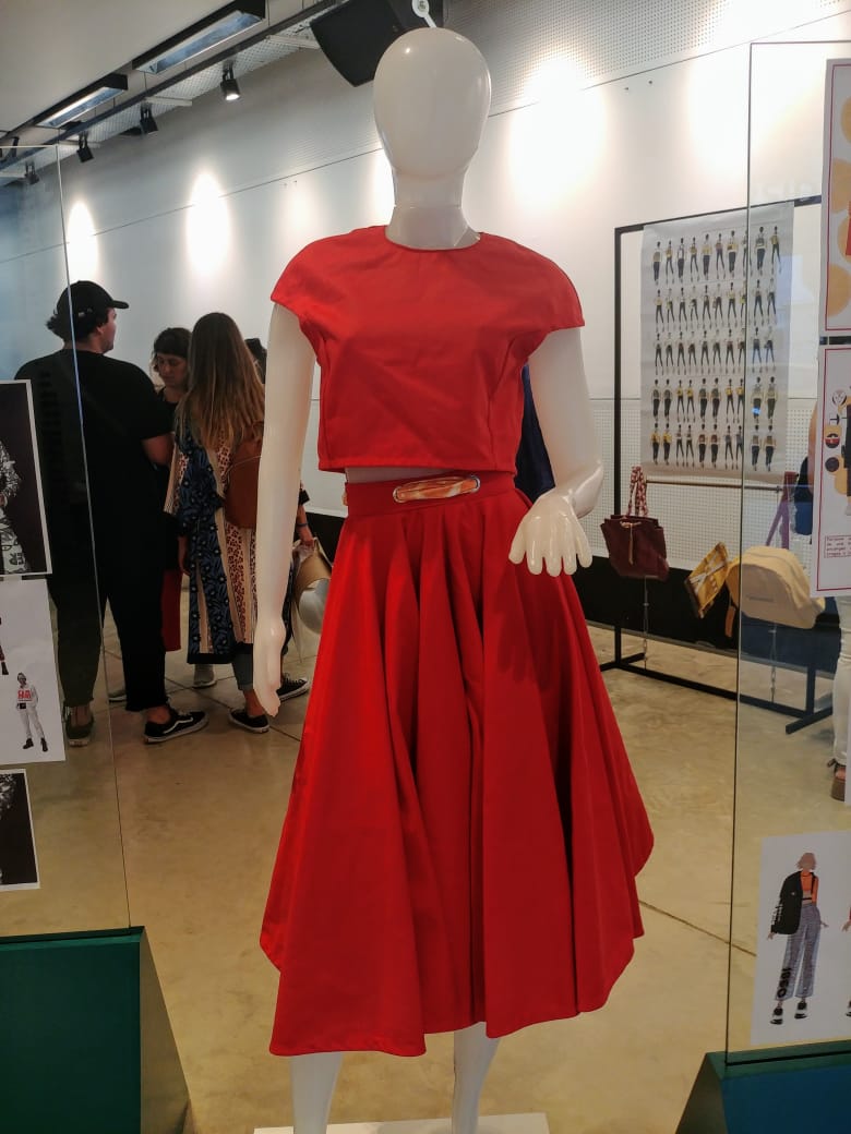 MendeMariaBelen's tweet photo. El diseño, con identidad propia.
Hoy los estudiantes de la Lic. en Diseño de Indumentaria y Textil de @LaSiglo21 presentan sus proyectos en el #EstarDeModa 2019" junto a los trabajos finales de grado de los egresados  👏🏼👏🏼👏🏼 https://t.co/hYGc5jaMK5