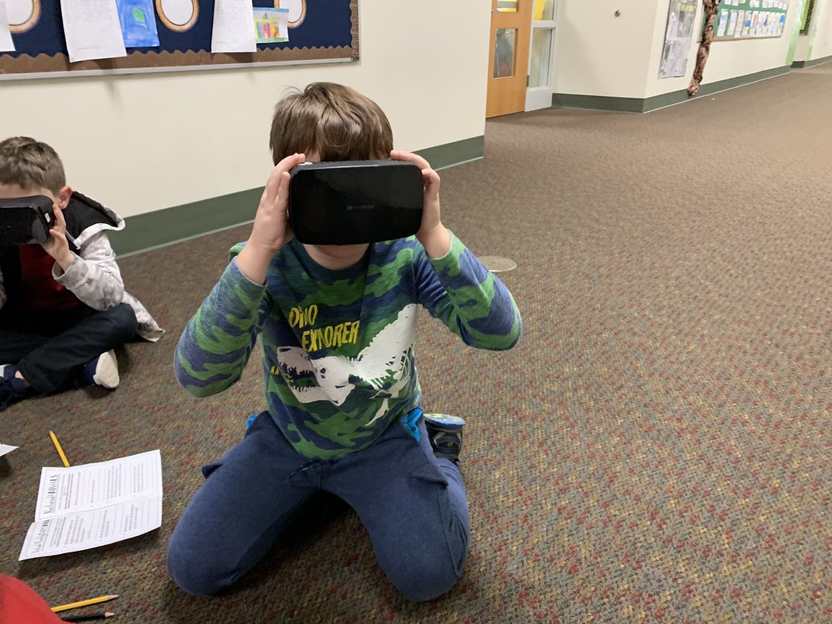 Rhoades_EPS's tweet photo. Today was BAT-acular! We had to be super quiet so that we didn’t disturb our sleeping guests! We played with bat vocabulary, wrote what we’ve learned about bats, and explored with VR to see echolocation in action. @EdgewoodPrimary #WeArePonies https://t.co/jAQT7Ok2Se