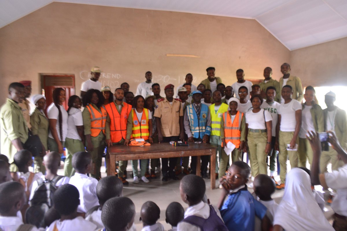 EdwardMbonu's tweet image. Today Was all about #Projectkeep
It was a full blown Success! 
Come lets talk About Safety on the Road.
@krsdtrust @FRSCNigeria