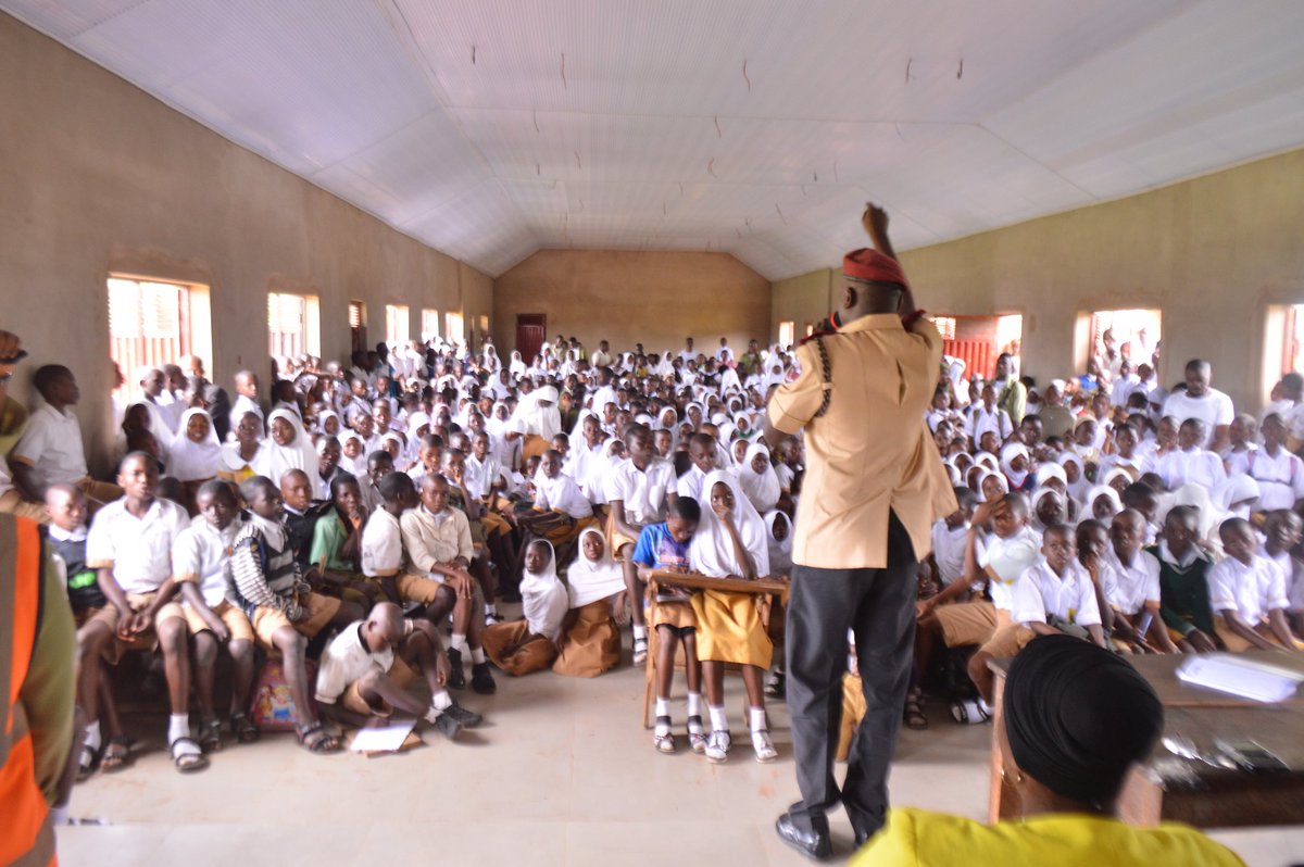 EdwardMbonu's tweet image. Today Was all about #Projectkeep
It was a full blown Success! 
Come lets talk About Safety on the Road.
@krsdtrust @FRSCNigeria