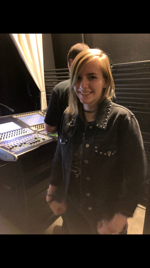 gatewayliveprod's tweet photo. Jessica LaPiene is not only an INCREDIBLE Monitor Board Assist but one of the kindest people you will meet!!! She has such a genuine heart and desire to help others. Thank you for being a part of our team #gatewaychurch #frisco #lp #liveproduction #audio #buildteam https://t.co/G7pmK8sT1Y