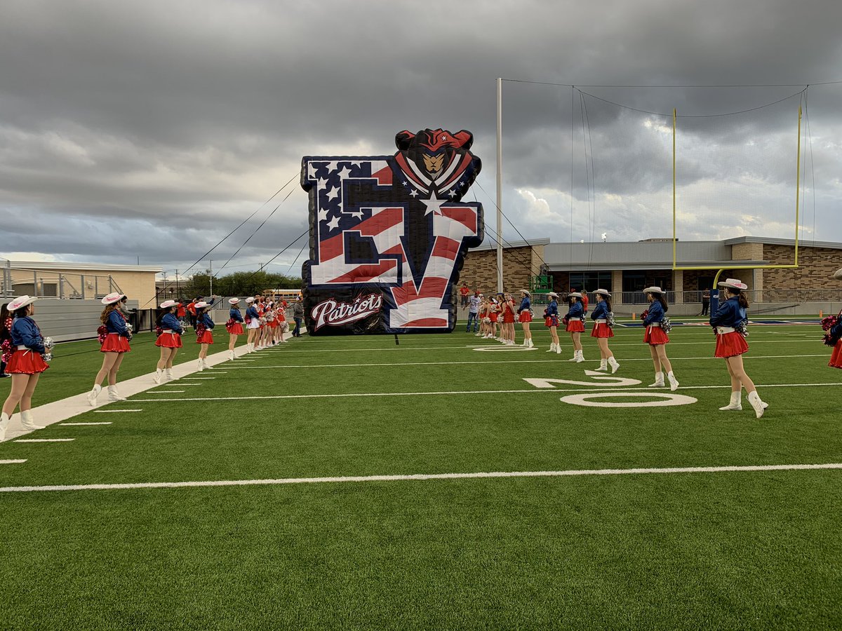 jazlynngamez's tweet photo. 🚨GAME TIME BABY!!!🚨
@FanstandATX @PatriotPride13 @EVFBBoosters @EVREDZONE1 #letsgopats https://t.co/EFeff2D1dL