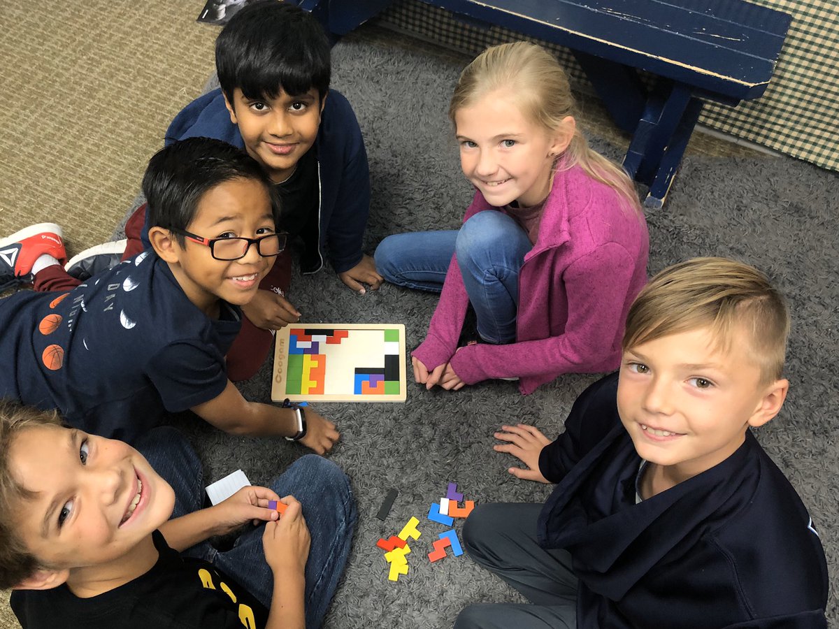 InKelliesClass's tweet photo. Our rainy #StructuredRecess was so FUN this afternoon!! Ss got to choose to play with a variety of open-ended toys to build, create, and solve puzzles. There was so much collaboration & problem solving as Ss played together! ππΌ #ScottProud #OurFISDStory #Play https://t.co/czhMz9nXgE