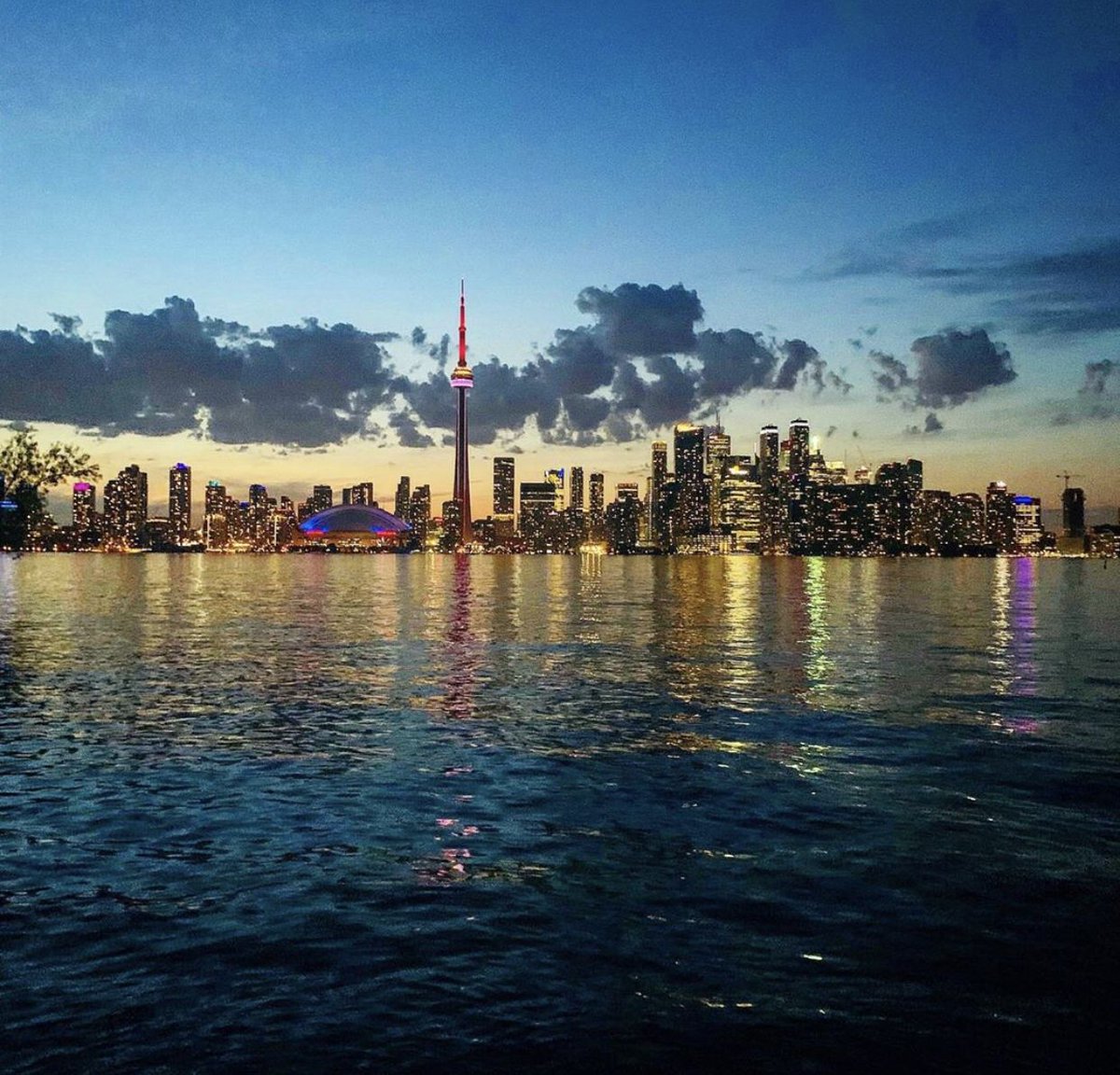 Centre Island tweet media
