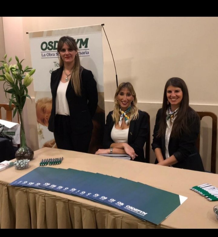 rueda_gimena's tweet photo. Presentes en el 18° Congreso Regional de Turismo, #CRET2019, organizado por la @camtucuman, que este año llevó el nombre de "Re-evolución de Turismo" y reunió una amplia audiencia, ávida de nuevos conocimientos y estrategias de negocio. https://t.co/DVftKtZsWg https://t.co/zSgX9n1BJO