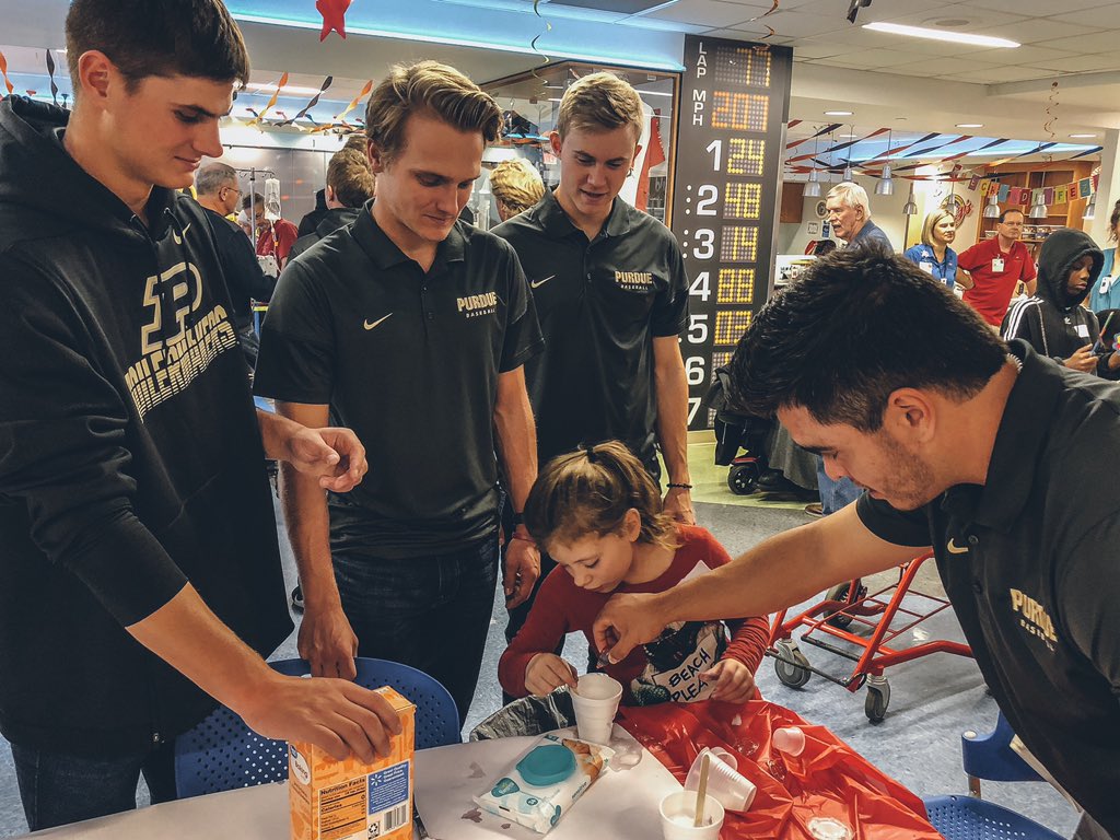 PurdueBaseball's tweet photo. 💛 these kids 

#BoilerUp #FTK https://t.co/tZBIs9cPVg