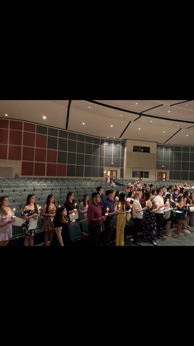 PRHSSpanishNHS's tweet photo. Here is a good look at our newest members of Spanish Honor Society! We thank all of those who attended our induction ceremony yesterday, both parents and administrators. Congratulations inductees! ✨💚 https://t.co/nDzgtz0evG