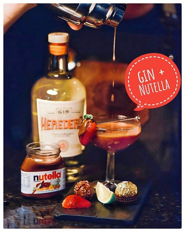 SCuradoria's tweet photo. Gin + Nutella !? 🍸🌰🤩😍
Quueeroooo!
Melhor combinação impossível 🤣😂
.
.
.
#nutella🍫 #nutella #saude #gins #ginstagram #pinheiros #gintonica #bebidas #sextoucuradoria #amopinheiros #amovilamadalena #amosp #amosaopaulo #amoremsp #farialima #quintou https://t.co/rHTM9q8ERC https://t.co/pifYP3Pw8u