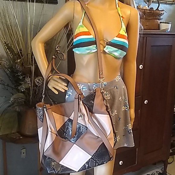 devan_mello's tweet image. So good I had to share! Check out all the items I'm loving on @Poshmarkapp from @CelestialD5 #poshmark #fashion #style #shopmycloset #bigbuddha #katespade #nahuiollin: posh.mk/JbfW2dB1QZ