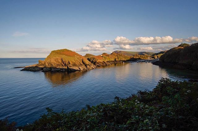 Have you tried geocaching? A wonderful treasure hunt you can download from the App Store and find hidden boxes placed around our coastline! A great way to enjoy time with the children