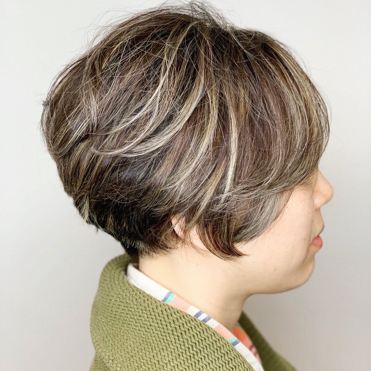 beleco_salon's tweet photo. Short Angled Bob with Highlights 

Appointment →→→https://t.co/CNU2ygY0RU
.
.
.
.
#shortbob #angledbob #highlights #shorthair #balayage #hairstyles #haircut #hairsalon #nj #princeton #belecosalon #japanesehairsalon #プリンストン #アメリカ生活 #日本人美容師 #follow https://t.co/3I0Ek5uP1g