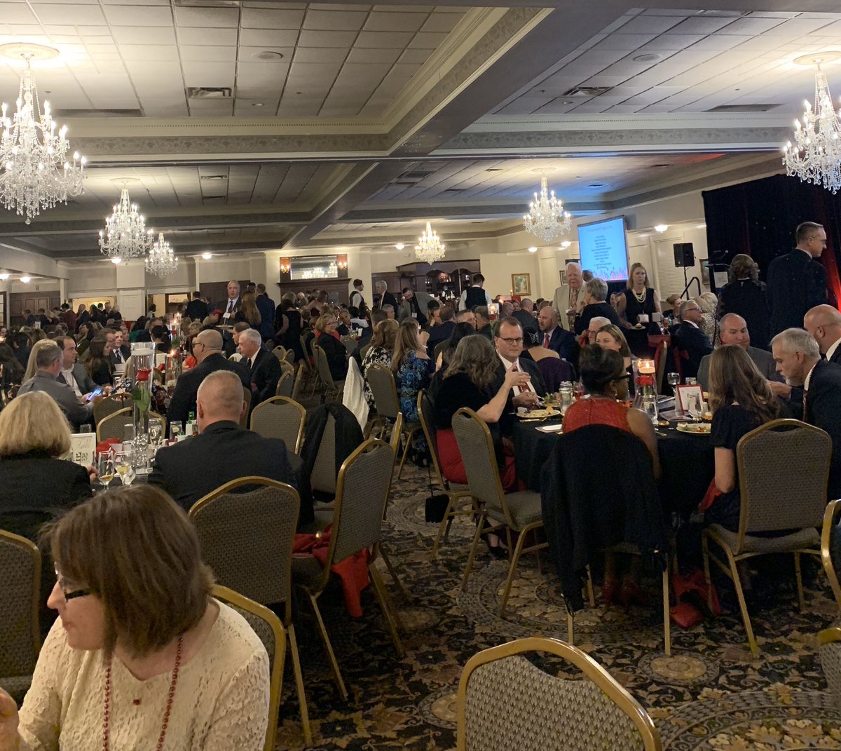 Robyn_R_Jordan's tweet photo. It’s time to celebrate business @madechamber Gems of Excellence Awards Night! Congratulations to all of the award nominees! #excellenceMADE #MasonMoment https://t.co/KPMM2E4d2m