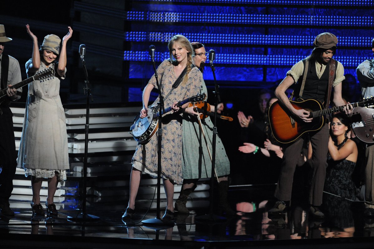 cryptocomarena's tweet image. #13YearsOfTaylorSwift @taylorswift13 @RecordingAcad